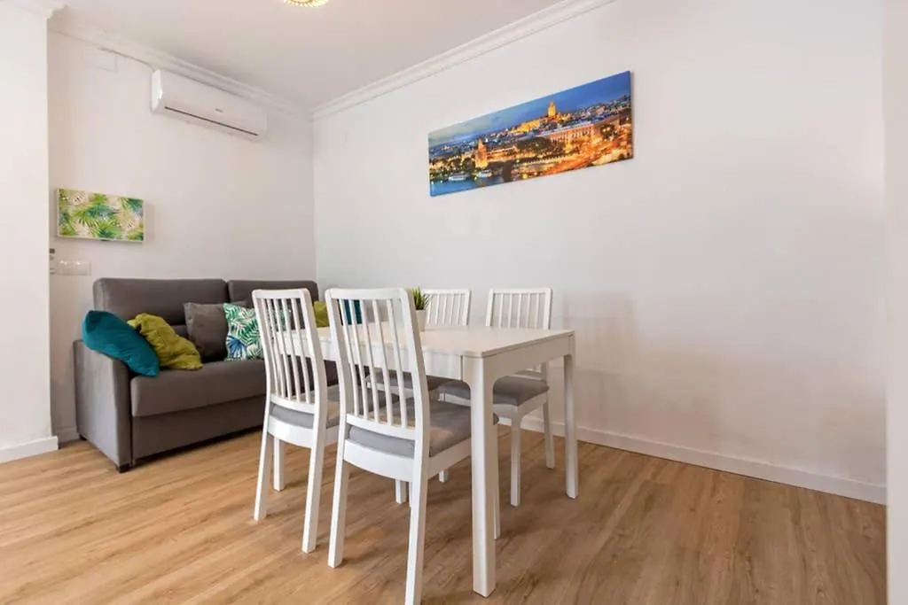 Apartamento Justino Triana Central Suites by Valcambre Sevilla España